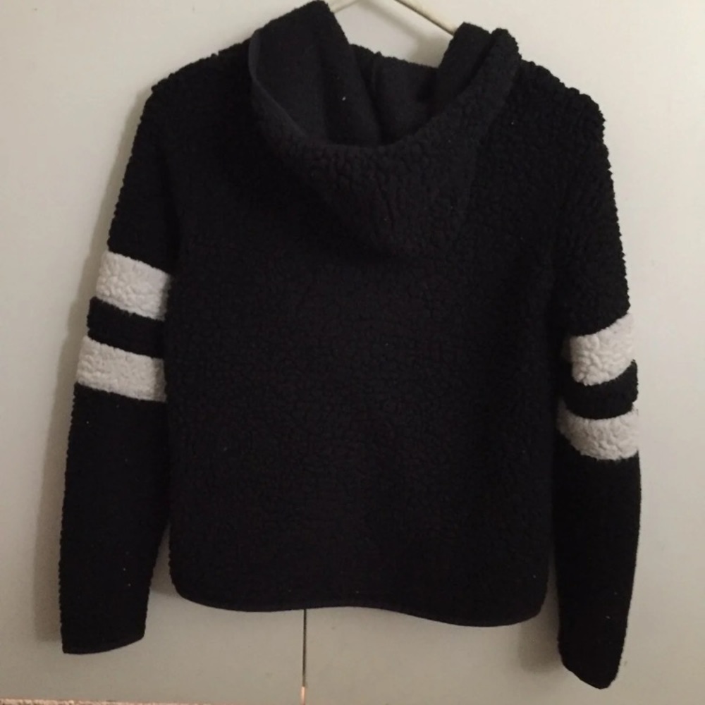 Sherpa Jacket - Picture 3 of 3